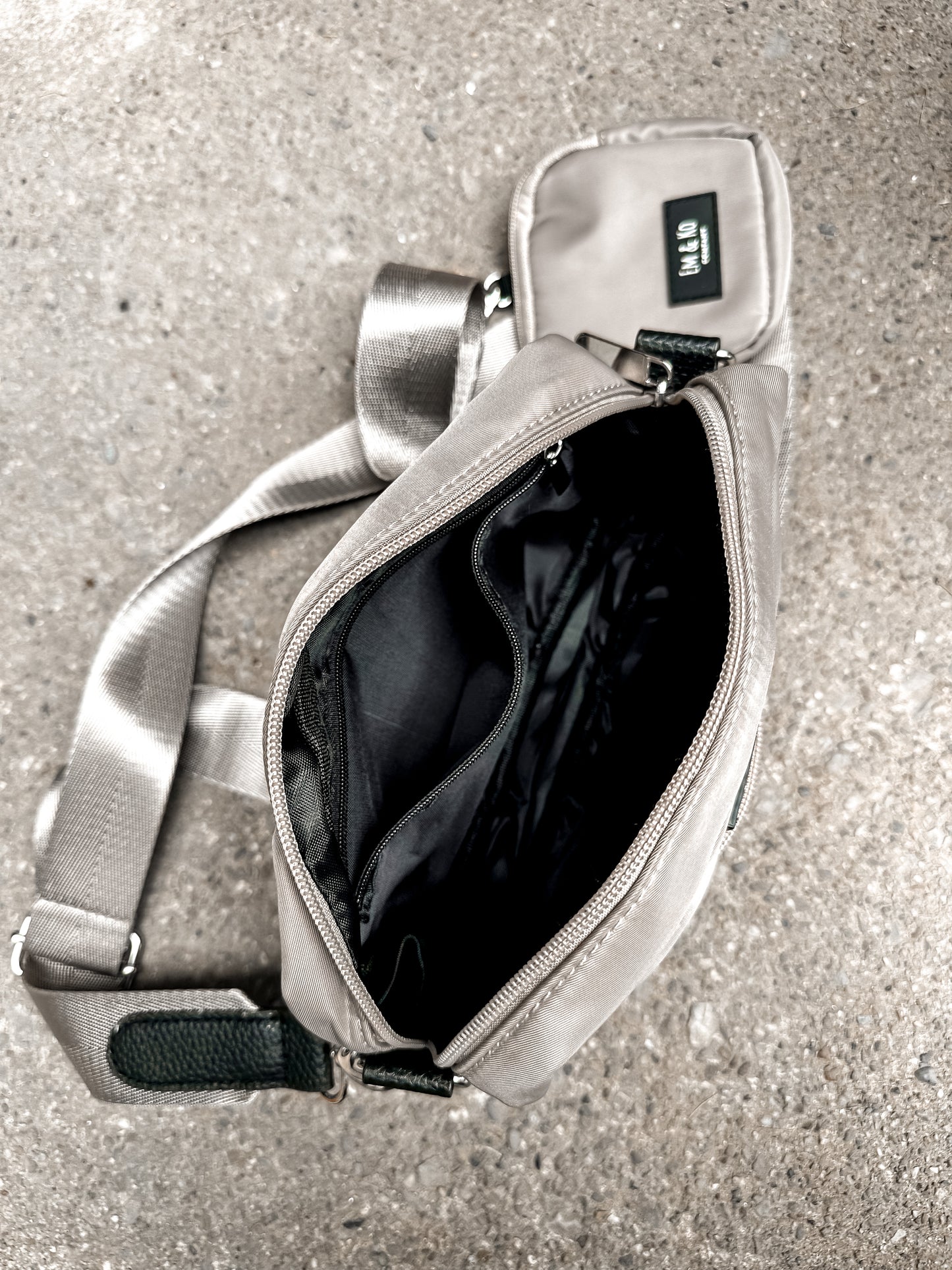 Champagne Pearl with Pouch